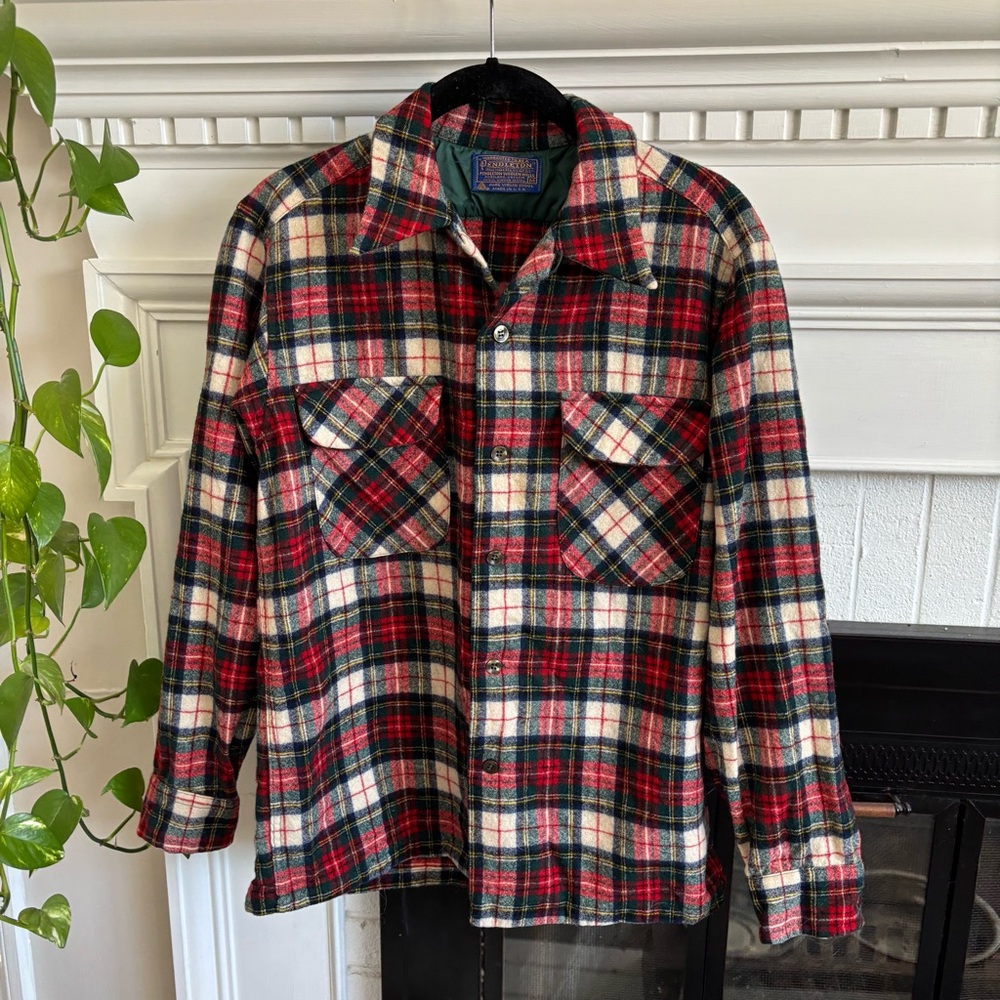 Pendleton Pure Virgin Wool Tartan Flannel Button Down Medium
Red Green